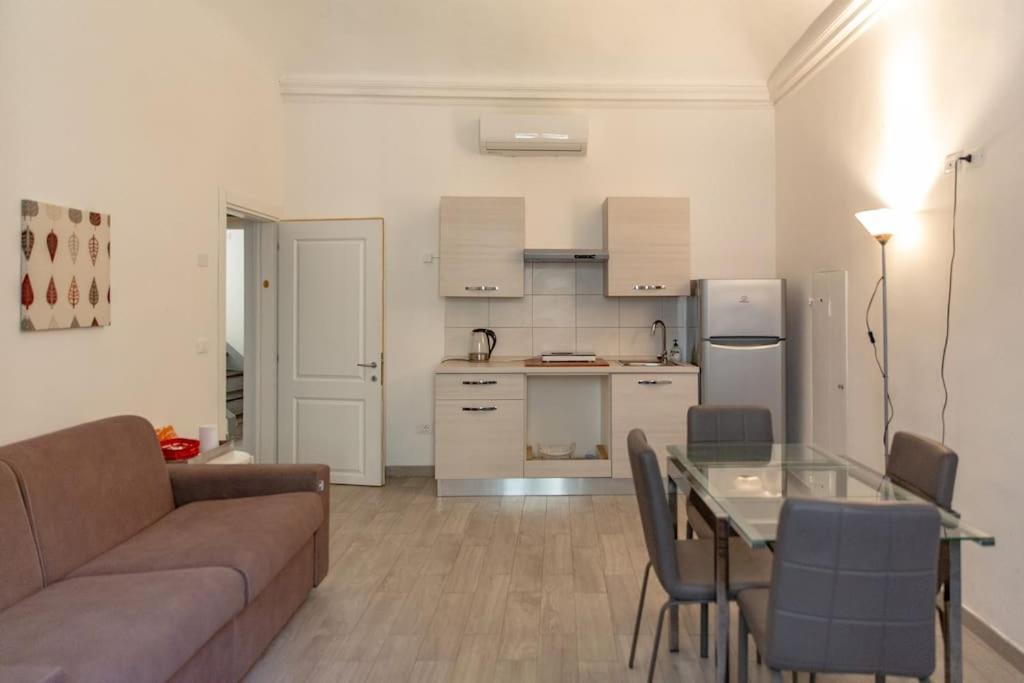 Beautiful Apartment In Quite Area フィレンツェ エクステリア 写真
